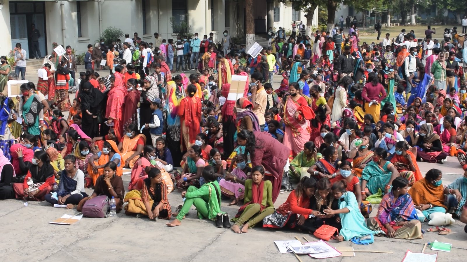 संविधान खतरे में, बचाने के लिए एकजुट हुए सभी वर्ग के लोग