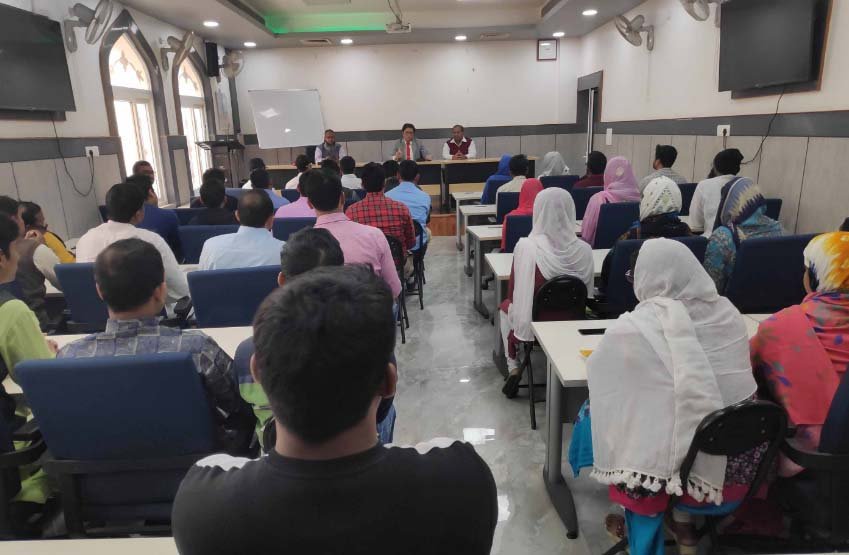 व्यावसायिक प्रतियोगी परीक्षा : अल्पसंख्यकों के लिए मुफ्त कोचिंग योजना