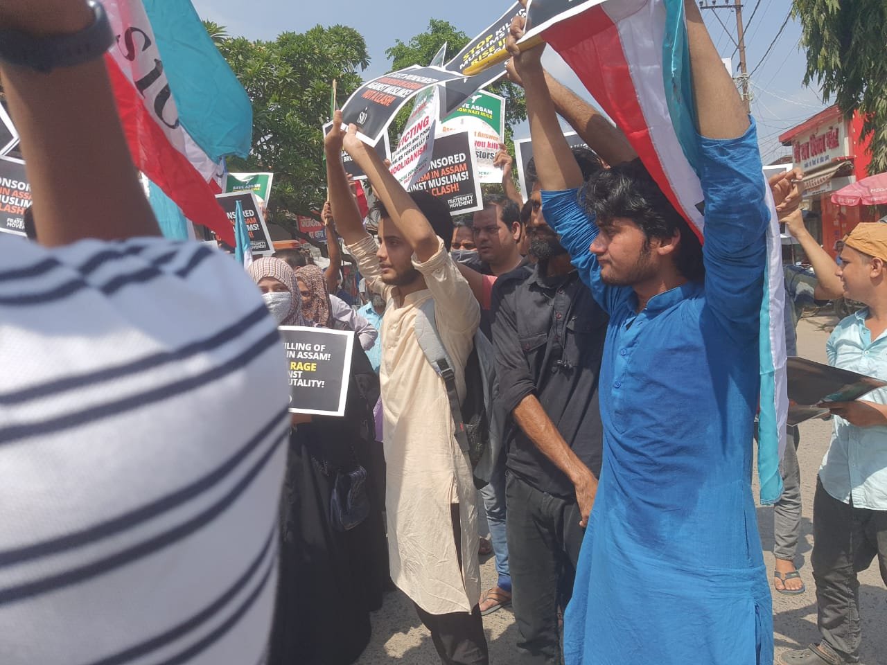 असम पुलिस की ‘दहशतगर्दी’ के खिलाफ दरभंगा में प्रदर्शन