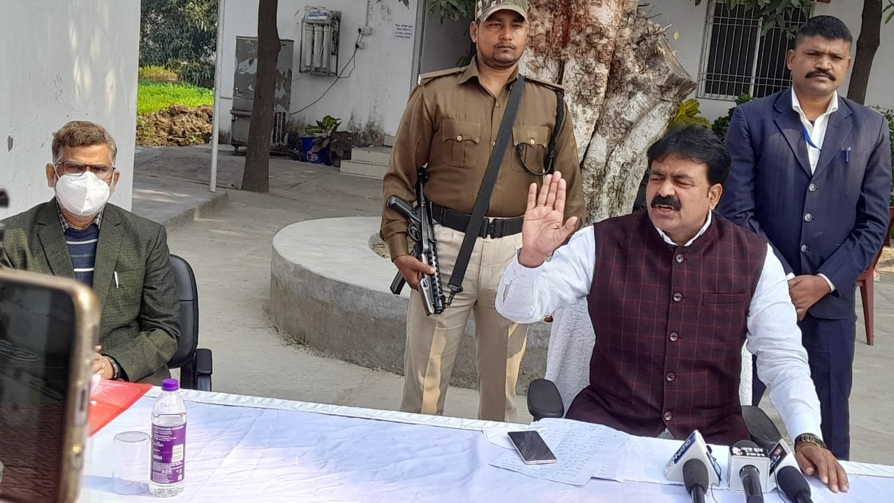 मदरसों पर अंगुली उठाना गलत, आजादी से पढ़ाई तक इनकी भूमिका अहमः जमां