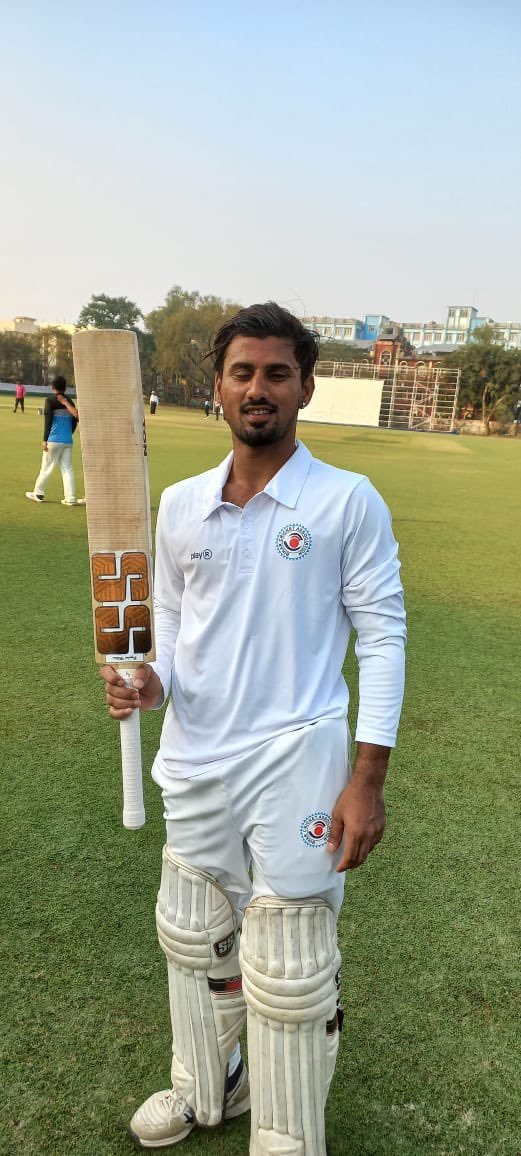 शकीब की मां ने दिये थे कर्ज लेकर तीन बैट, बेटे ने तिहरे शतक से बनाया वल्र्ड रिकाॅर्ड