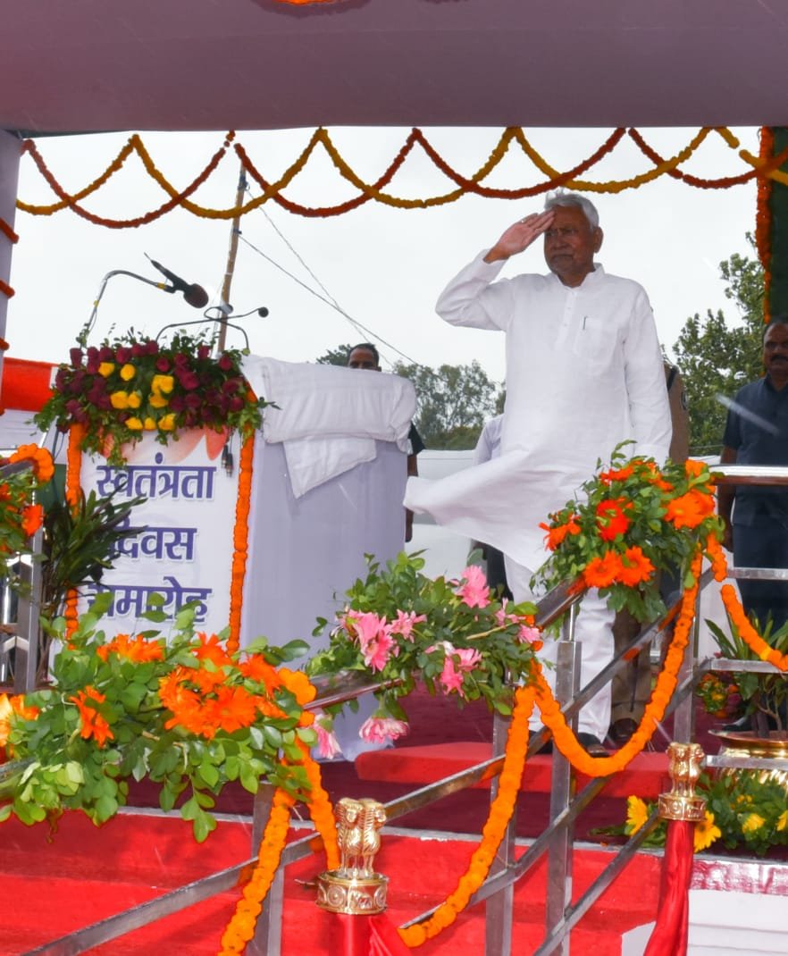 छपी-अनछपीः 10 लाख की जगह अब 20 लाख नौकरी-रोजगार, नये मंत्रियों की शपथ आज