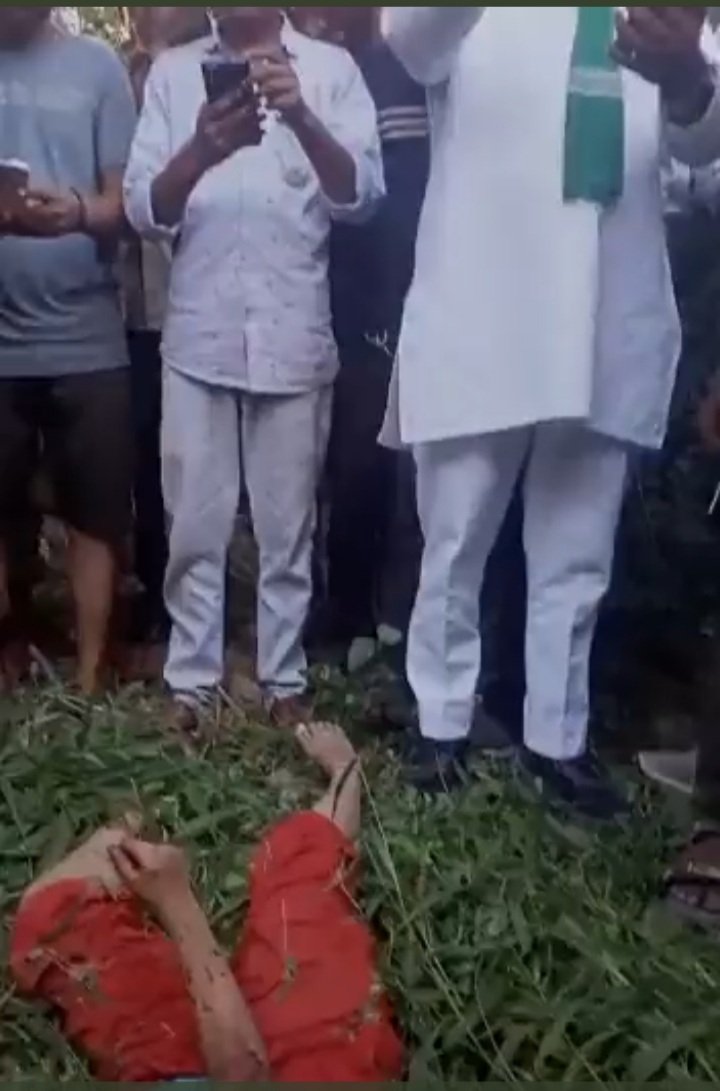 छपी-अनछपी: छठ घाटों और ट्रेनों के लिए मशक़्क़त, तड़पती लड़की और वीडियो बनाते लोग!