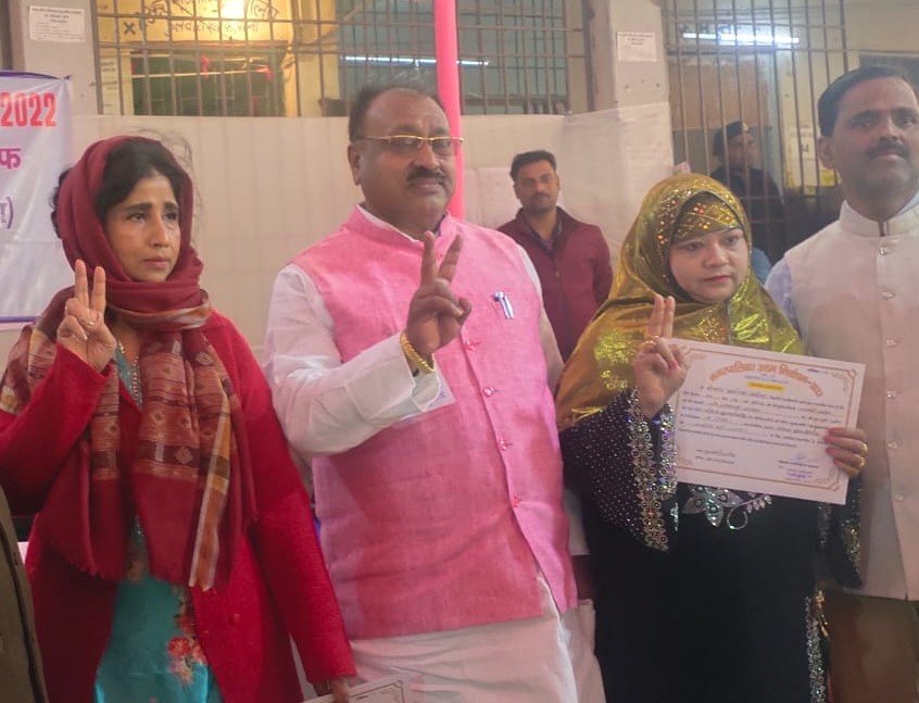 छपी-अनछपी: शराब कांड में मौत पर मानवाधिकार आयोग का दौरा, नौकरी के नाम पर कराई ट्रेनों की गिनती