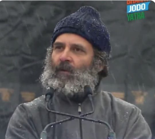 छपी-अनछपी: नीतीश फिर बोले “मरना कबूल है” लेकिन… अदानी समूह को दिए कर्ज पर बैंक सतर्क