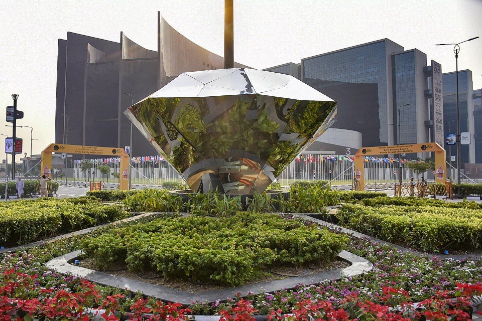 छ्पी-अनछ्पी: दारोगा भर्ती का पेपर वायरल, सुप्रीम कोर्ट का निर्देश- ज़मानत के केस जल्द निपटाएं