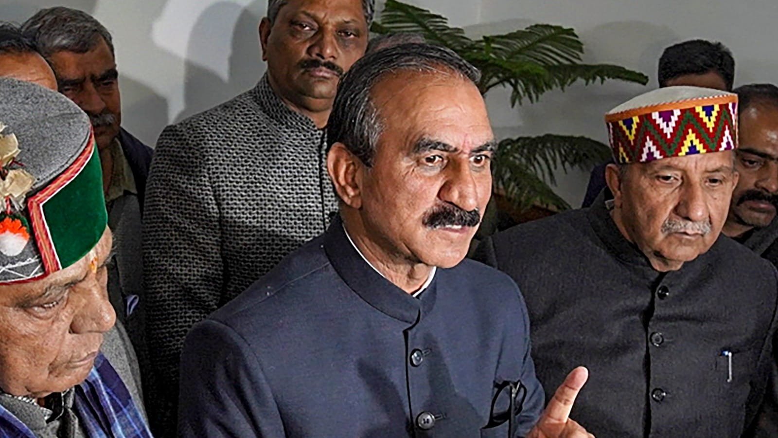 छ्पी-अनछपी: शिक्षा विभाग की बैठक में नहीं पहुंचे वीसी, हिमाचल में सुक्खू सरकार बची