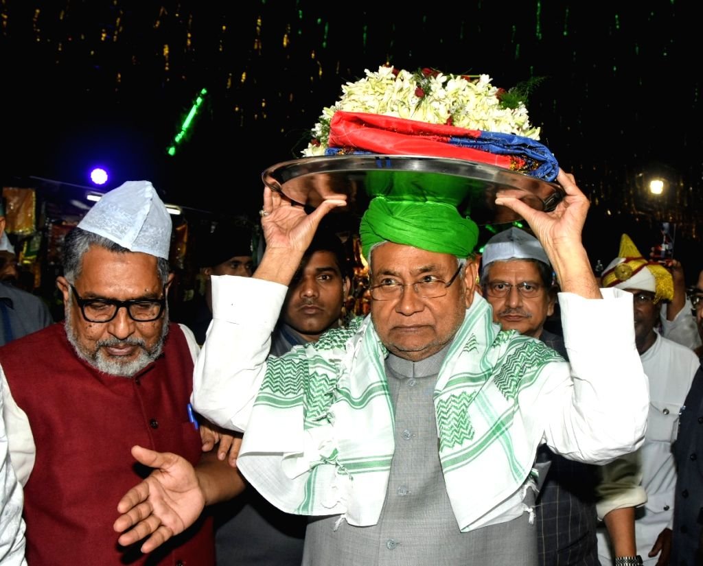 छ्पी-अनछ्पी: नीतीश को फिर याद आए मुसलमान, तेजस्वी बोले- यूपी के लोगों को भी दी नौकरी