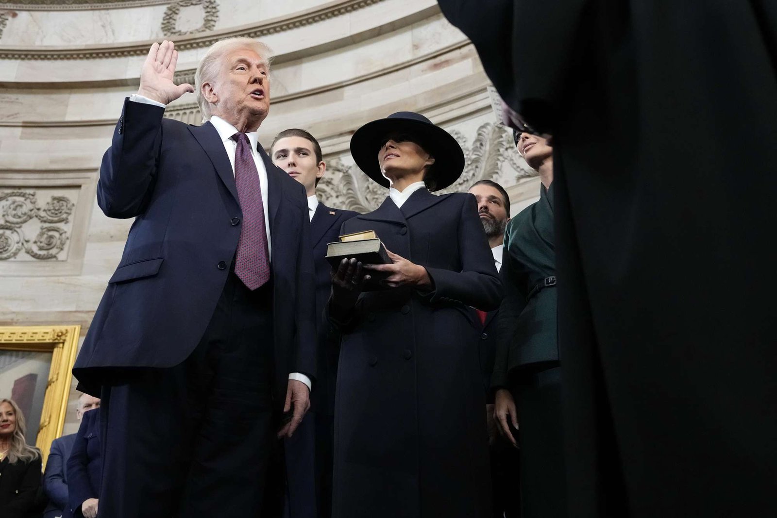 छपी-अनछपी: अमेरिका में फिर ट्रंप राज शुरू, सऊदी से मैथिली में कॉल कर रहे साइबर ठग