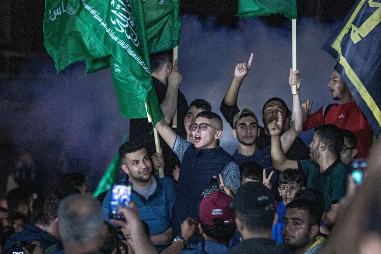 छ्पी-अनछपी: 15 महीने के खूनखराबे के बाद ग़ज़ा में अमन, महाकुंभ में आग लगी-कोई हताहत नहीं