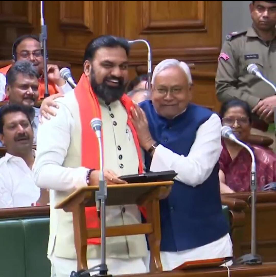 छ्पी-अनछपी: एनडीए में नीतीश का बड़े भाई का दर्जा खत्म, अफगान-पाक तनाव चरम पर 