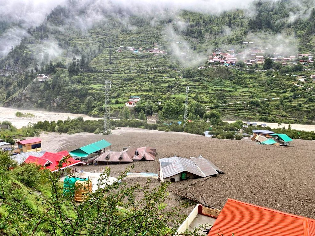 छ्पी-अनछपी: उत्तराखंड में आसमानी आफत- दर्जनों लापता, प्राइवेट मेडिकल कॉलेज में सरकारी फीस वाले आदेश पर रोक