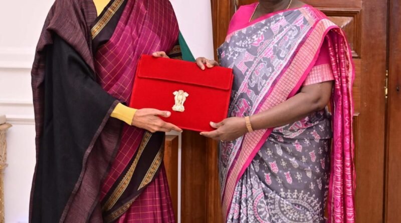 छपी-अनछपी: बजट से रूठा शेयर बाजार, ईरान बोला- अमेरिका ने हमला किया तो बड़ी जंग