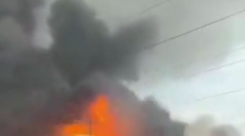 छ्पी-अनछपी: ईरान में दुनिया के सबसे बड़े गैस फ़ील्ड पर हमला, दो अग्निकांडों में 17 मरे